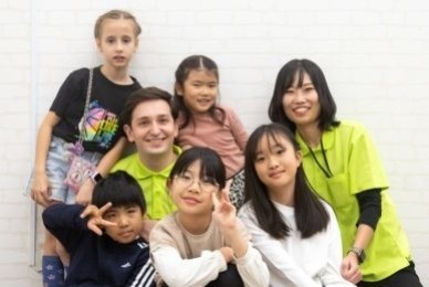ネイティブ&バイリンガルのダブル体制