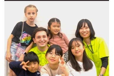 ネイティブ＆バイリンガルのダブル体制