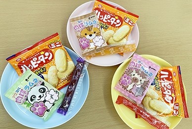おやつと食事を提供